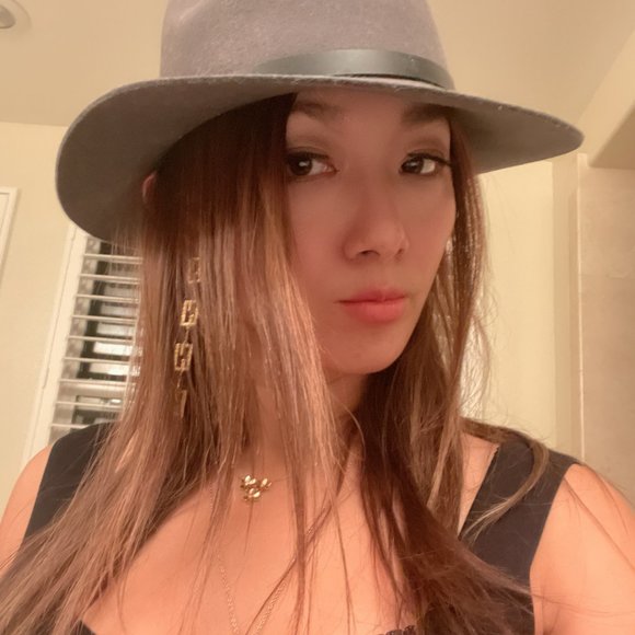 Grey floppy hat with black strap